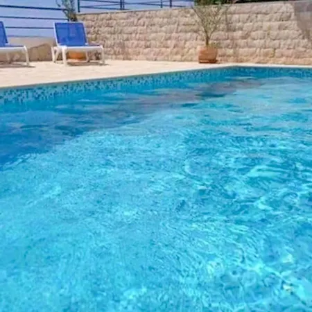 Inviting In With Shared Pool