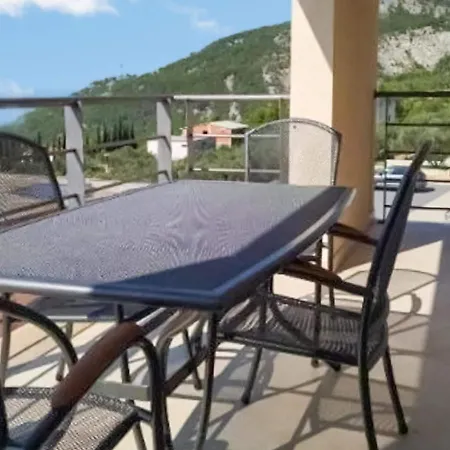 Inviting In With Shared Pool Apartment