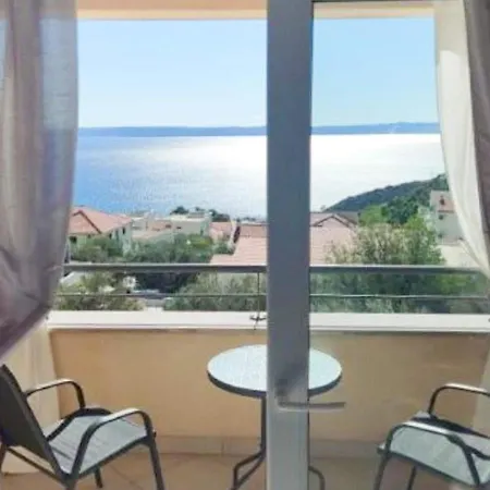 Inviting In With Shared Pool * Makarska