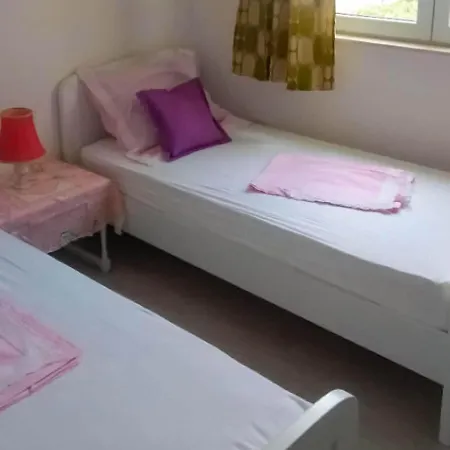 In Near Beaches アパート *