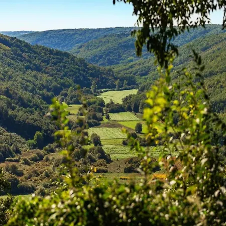 In Near Beaches アパート *