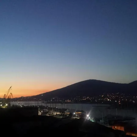 アパート In Near Beaches マカルスカ